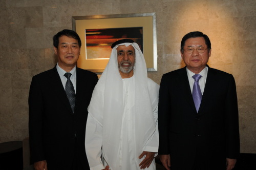 허동수 GS칼텍스 회장, 유세프 오마르 빈 유세프 아부다비국영석유회사(ADNOC) 총재, 권태균 UAE대사 / GS칼텍스 아부다비사무소 개소식1 / 허동수 회장, GS칼텍스 UAE 아부다비사무소 개관식 참석