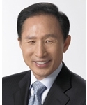 이명박 대한민국 (대통령) / 110405144020 / <마크금지 alt=