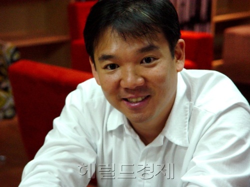 김정주 토토사이트 악성코드NXC (대표이사) / (IT 전일자)질주하는 토토사이트 악성코드, 작년 매출 블리자드 절반 넘었다
