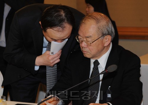 서남표 카이토토사이트 사고 팔고(KAIST) 대학총장, 교수/0415(hb)카이토토사이트 사고 팔고_이사회2 / 카이토토사이트 사고 팔고 이사회 “개혁 계속돼야”…사실상 서남표 총장 지지