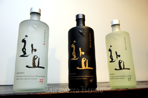 조태권 회장 광주요 인텨뷰. 박현구 기자phko@heraldm.com 2011.04.15
Hwayo, high-end soju