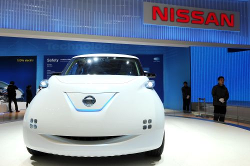 <YONHAP PHOTO-1870> Nissan's zero-emission car the Townpod is displayed at the Shanghai Auto Show in Shanghai on April 19, 2011. About 2,000 car and parts makers from 20 countries are participating in the Shanghai auto show, showcasing 75 new car models, 19 of them making their world premieres. AFP PHOTO/Philippe Lopez /2011-04-19 18:23:49/ <저작권자 ⓒ 1980-2011 ㈜연합뉴스. 무단 전재 재배포 금지.>
Nissan’s zero-emission car the Townpod is displayed at the Shanghai Auto Show in Shanghai on Tuesday.  AFP-Yonhap News