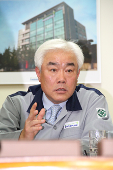 김인중 무림페이퍼 (대표이사 사장) / (재송)무림P&P, 펄프-제지 일관공장 완공 “내달부터 상업생산”