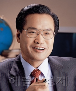 김석준 과학기술정책연구원 (원장), 전 국회의원 / 과학기술정책포럼 개최