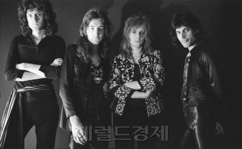 퀸(Queen) 가수(영국), 로저 테일러, 브라이언 메이, 프레디 머큐리, 존 디콘 가수(영국)/(아팝)퀸 40주년, 록의 역사를 다시 쓰다-copy(o)1