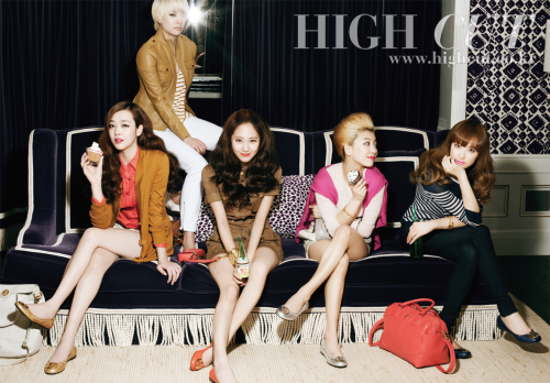 에프엑스(f(x)) 가수, 빅토리아(중국), 크리스탈, 엠버(중국계 미국), 설리, 루나 가수/img (3) / f(x), 토리버치 화보를 통해