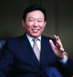 신동빈 롯데그룹 회장 / 신동빈 롯데 회장, 중국 우한에 100억 위안 규모의 비지니스 센터 건립 추진
