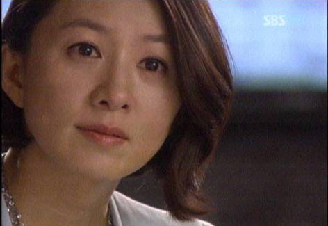 김희애 탤런트, 영화배우/1 / ’마이더스’...돈 위에서 벌어지는 ’3x3 토토사이트 난’