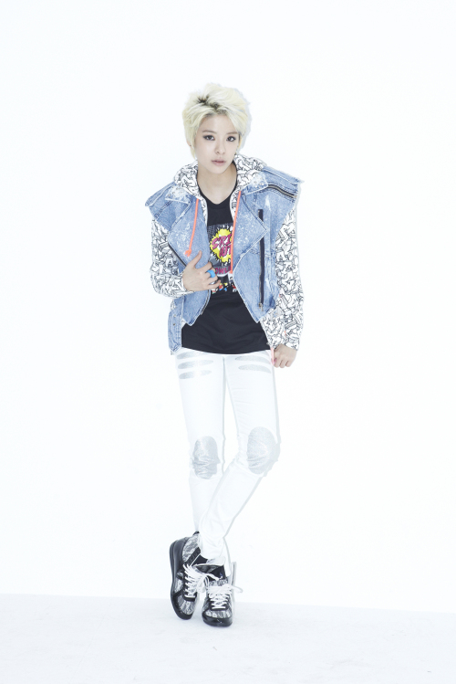 엠버(Amber) 가수(타이완)/엠버1 / f(x) 앰버 “제 인기요? 한국에는 거의 없어서”