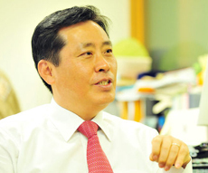 장용동 신문기자 헤럴드경제 편집국 편집국장 / sa 토토사이트 울지않고 유망단지 실속챙기는 법?