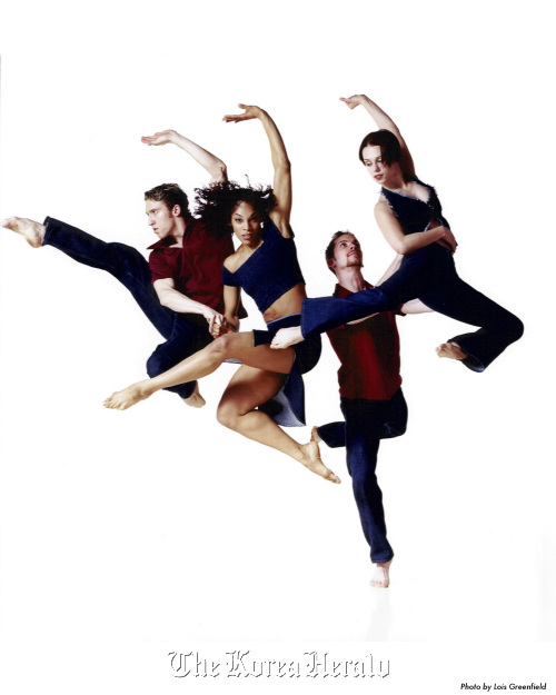 A scene from one of Parsons Dance’s performances Parsons Dance
