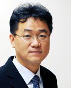 함영훈 선임기자 / ‘돌풍’ 이광재도 못 넘은 ‘광풍’ 최문순의 새 영토