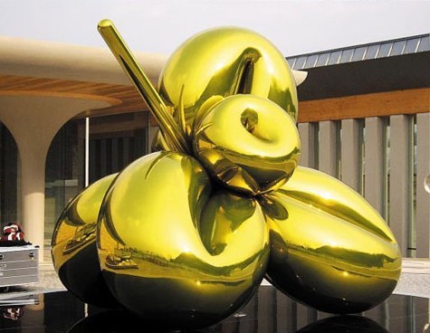 제주 CJ 나인브릿지에 설치된 제프 쿤스의 300억원대 ‘Balloon Flower’. 하이트진로의 박문덕 회장도 쿤스 작품을 보유 중이다.