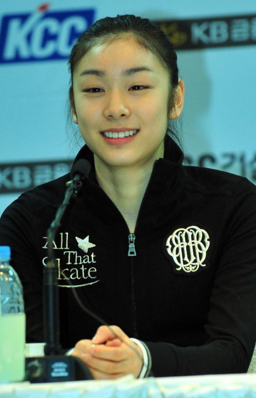 Kim Yu-na takes part in a press conference on Wednesday at
Jamsil Indoor Gymnasium in southern Seoul. (Kim Myung-sub/The Korea Herald)