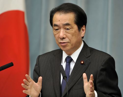 <YONHAP PHOTO-1698> Japanese Prime Minister Naoto Kan speaks before press at his official residence in Tokyo on May 10, 2011. Kan said he would not accept his wages as premier until the crisis at the tsunami-hit Fukushima nuclear plant is over, although he will take his lawmaker's salary. AFP PHOTO / Yoshikazu TSUNO /2011-05-10 19:07:40/ <저작권자 ⓒ 1980-2011 ㈜연합뉴스. 무단 전재 재배포 금지.>