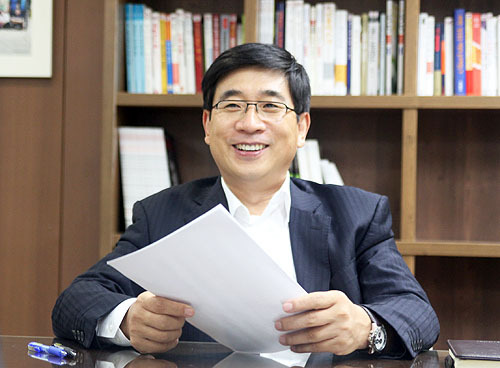 허남권 신영자산운용 자산운용본부장 / 펀드투자로 15년간 1500% 수익률 비결은…허남권 신영운용 전무