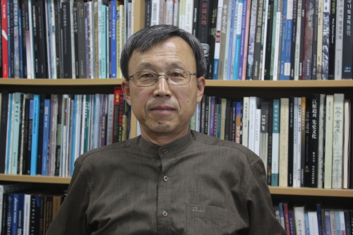 성낙준 공무원 국립해양문화재연구소(소장 학예연구관) / 피플/이 사람/“세 번째 보물선을 기다리다”…성낙준 국립해양문화재연구소장-copy(o)1