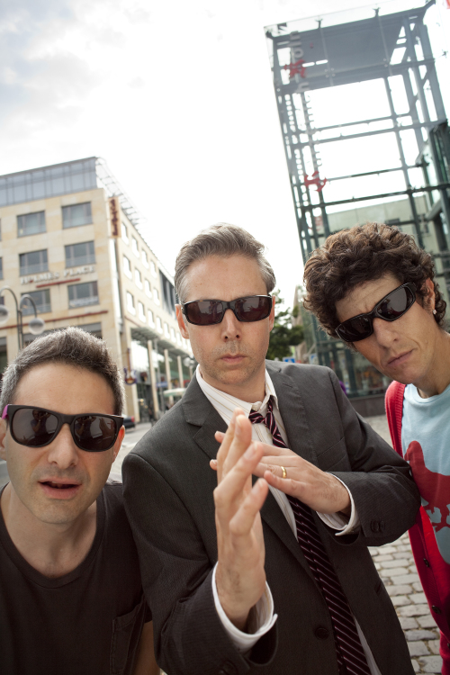 <YONHAP PHOTO-0600> In this undated publicity image released by Nasty Little Man, the group Beastie Boys, from left, Adam "Ad-Rock" Horovitz, Adam "MCA" Yauch, and Michael "Mike D" Diamond are shown. (AP Photo/Nasty Little Man, Thomas Rabsch)/2011-05-10 06:29:59/ <저작권자 ⓒ 1980-2011 ㈜연합뉴스. 무단 전재 재배포 금지.>
Beastie Boys members (from left) Adam “Ad-Rock” Horovitz, Adam “MCA” Yauch and Michael “Mike D” Diamond.  AP-Yonhap News