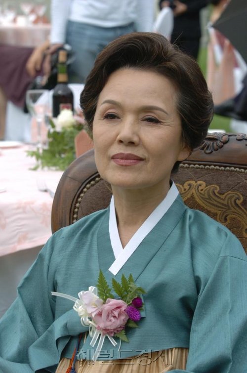 정영숙 연기자 / ‘토토사이트 케이 벳,막장을 덜 막장스럽게 만드는 배우들