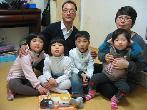 배근호 씨 부부 / 메디포스트 “다둥이가족 100곳 제대혈 무료 보관”/