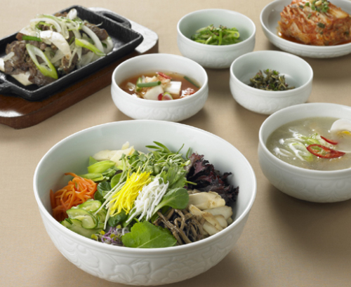 A recent study suggests that rice provides more energy than bread. (Imperial Palace Hotel)
