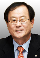 김철하 신문기자, 국제신문 (논설위원) / CJ제일제당 대표 김철하씨