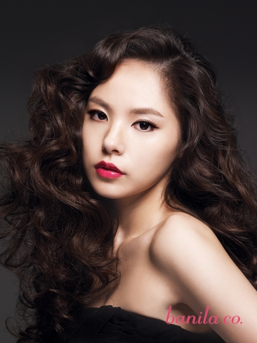 해외 실시간 토토사이트(정은란) 탤런트, 가수/2 / 해외 실시간 토토사이트, 차가웠던 얼음소녀...여름 만나 섹시 입다