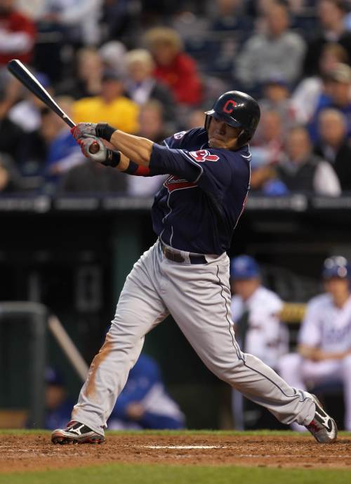 <YONHAP PHOTO-0907> KANSAS CITY, MO - MAY 16: Shin-Soo Choo #17 of the Cleveland Indians connects during the 4th inning of the game against the Kansas City Royals on May 16, 2011 at Kauffman Stadium in Kansas City, Missouri. Jamie Squire/Getty Images/AFP== FOR NEWSPAPERS, INTERNET, TELCOS & TELEVISION USE ONLY == /2011-05-17 10:54:42/ <저작권자 ⓒ 1980-2011 ㈜연합뉴스. 무단 전재 재배포 금지.>
Indians right fielder Choo Shin-soo went 2 for 5 with two runs scored against the Royals.  AFP-Yonhap News
