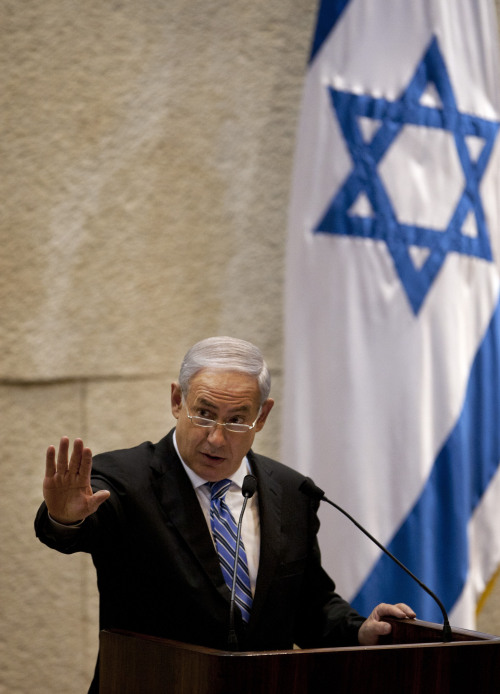 <YONHAP PHOTO-0458> Israeli Prime Minister Benjamin Netanyahu gestures as he speaks in the Knesset, Israel's parliament, in Jerusalem, Monday, May 16, 2011. Netanyahu is taking a tough line toward an emerging Palestinian government before his high-profile trip to Washington. In a clear message to the Hamas militant group, Benjamin Netanyahu told his parliament Monday that Israel cannot make peace with a government if it includes members sworn to Israel's destruction. (AP Photo/Sebastian Scheiner)/2011-05-17 05:06:00/ <저작권자 ⓒ 1980-2011 ㈜연합뉴스. 무단 전재 재배포 금지.>
Israeli Prime Minister Benjamin Netanyahu speaks in the Knesset, Israel’s parliament, in Jerusalem on Monday.  AP-Yonhap News
Israeli Prime Minister Benjamin Netanyahu speaks in the Knesset, Israel’s parliament, in Jerusalem on Monday.  AP-Yonhap News
Israeli Prime Minister Benjamin Netanyahu speaks in the Knesset, Israel’s parliament, in Jerusalem on Monday.  AP-Yonhap News