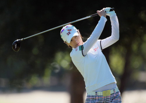 <YONHAP PHOTO-1074> MOBILE, AL - APRIL 29: Na Yeon Choi of South Korea hits her tee shot on the 11th hole during the second round of the Avnet LPGA Classic at the Crossings Course at the Robert Trent Jones Trail at Magnolia Grove on April 29, 2011 in Mobile, Alabama Scott Halleran/Getty Images/AFP== FOR NEWSPAPERS, INTERNET, TELCOS & TELEVISION USE ONLY == /2011-04-30 05:07:55/ <저작권자 ⓒ 1980-2011 ㈜연합뉴스. 무단 전재 재배포 금지.>
Sybase top seed Choi Na-yeon     AFP-Yonhap News