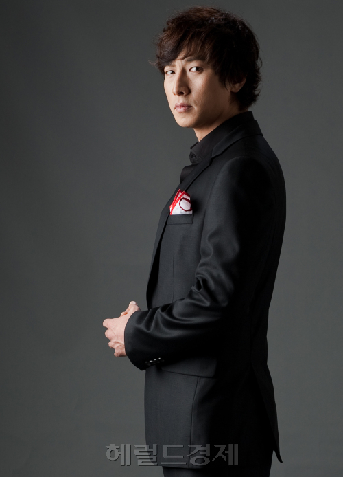 박건형 영화배우, 뮤지컬배우 / 박건형, 뮤지컬 ‘조로’로 화려한 컴백