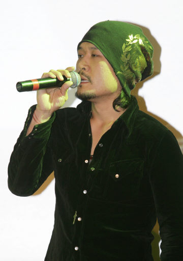 JK 김동욱 (김동욱) 가수, 뮤지컬배우 / 새로운 7색 무지개 펼친 솜사탕토토, 곡 해석력 전쟁 ‘2라운드’ 예고