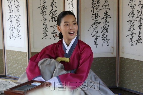 라오스 스포츠토토 (이지혜) 탤런트, 영화배우 / (사진있는것)‘짝패’ 라오스 스포츠토토 “에너지 같았던 작품”