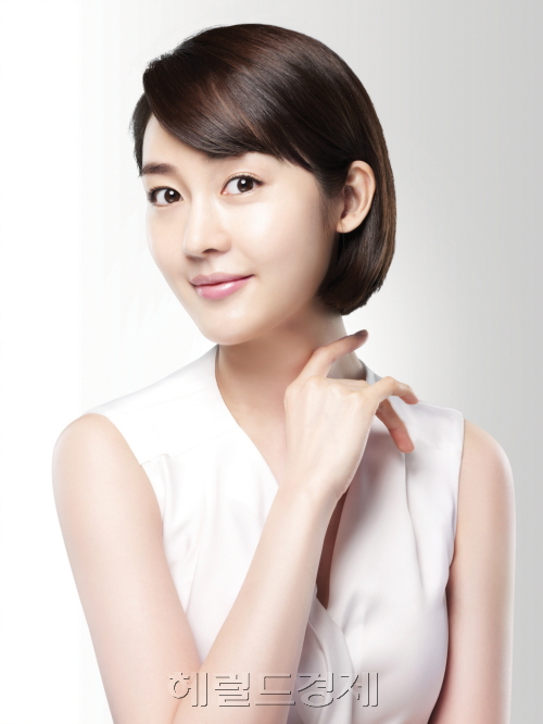 콜로세움 토토 탤런트, 가수 / 피부미인 콜로세움 토토, 라끄베르 새 얼굴로 발탁