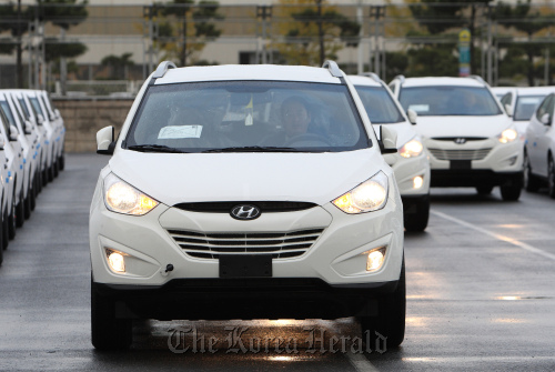 Hyundai Motor Co. vehicles bound for export at a port near the company’s plant in Ulsan.   Bloomberg