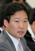 신지호 한나라당 (국회의원), 자유주의연대 (대표) / 신지호 “‘오만군데’ 압력, 박지원일수도…”