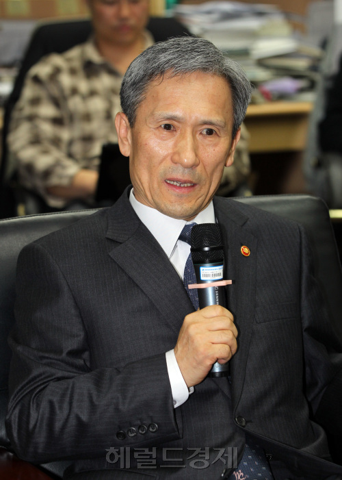 김관진 국방부 장관/김국방 “전작권 전환 거대 쓰나미 견딜 방파제 만들자”