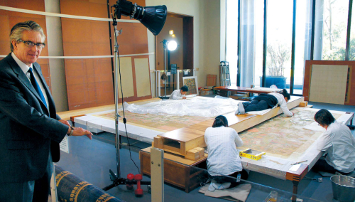 .(Culture Power Korea)
Stephen Little, curator and head of LACMA’s Chinese and Korean
Art Department, explains the restoration process of “Buddha
Shakyamuni Preaching to the Assembly on Vulture Peak,” an 18th
century Korean Buddhist painting.