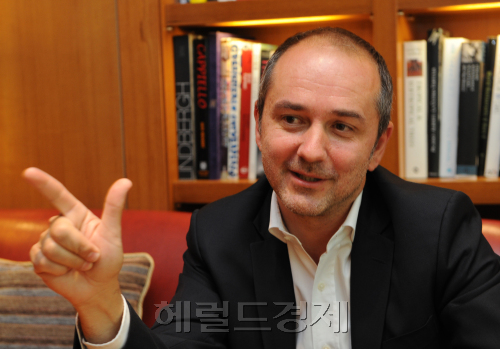 토머스 드로즈다 비엔나극장협회(VBW) 대표(오스트리아)/0527(hb)토마스 드로즈다7 / VBW 대표 토머스 드로즈다 “준수의 스타마케팅 인상적”