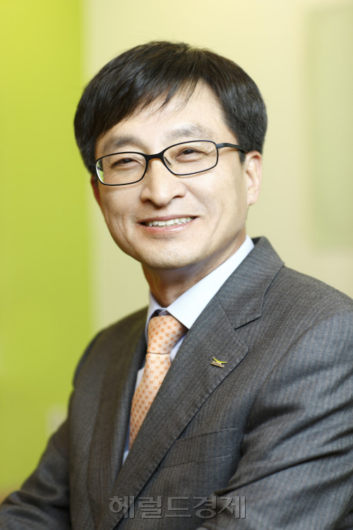 유창하 풀무원건강생활 대표1 / 풀무원건강생활, “홍삼시장 공격 앞으로!”…2014년 매출 500억원 목표
