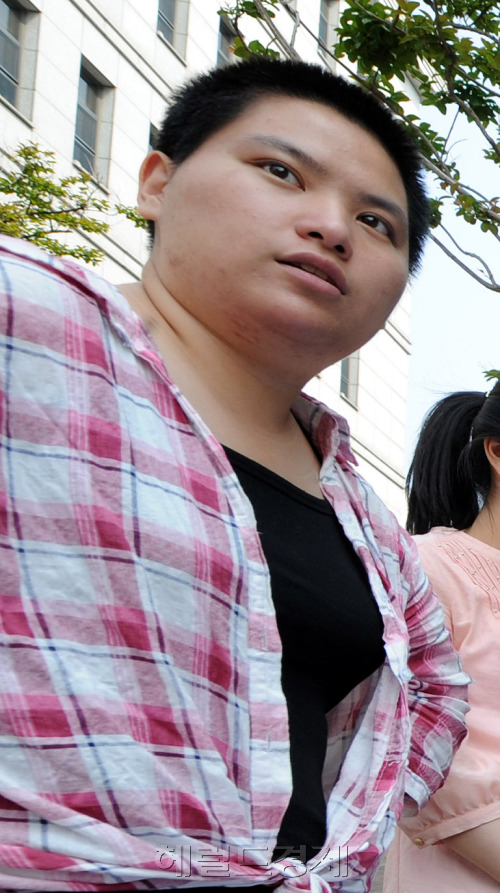 반값토토사이트 로그인 뚫기 동맹휴업 투표소에 있는 숙대 총학생회장<br alt=