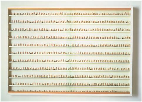 amien Hirst(1965. 6. ~ )의 ' After Stubbs Cigarette Butts Wall Mounted Cabinet'(1993)