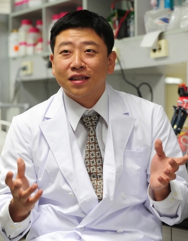 이정익 건국대학교 의생명과학연구원 부교수/ 건국대 이정익 교수 동물대체 시험법 연구로 해외 연구비 지원받아