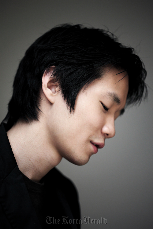 Pianist Lim Dong-hyek  Credia/Koo Bon-chang
Pianist Lim Dong-hyek  Credia/Koo Bon-chang