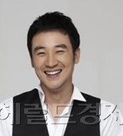엄태웅 영화배우, 탤런트/엄태웅 증명 / 철원군에 ‘엄태웅 로드’ 생긴다
