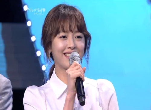 강성연 영화배우, 탤런트, 가수/배우 강성연, 가수 보보로 10년 만의 행보
