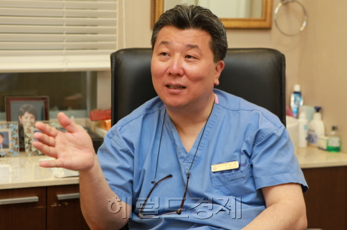 조보현 조앤킴모발이식센터 원장/*건강/서브/탈모 심하다면 모발이식도 방법...Q&A로 알아보는 전문가 시술상담. -copy(o)1