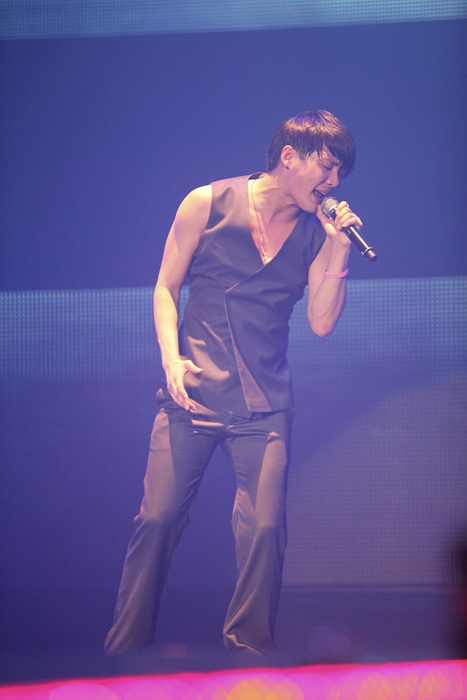 Junsu in Thailand concert