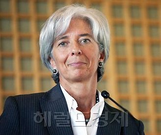 크리스틴 라가르드(Christine Lagarde) 재무장관(프랑스)/20110527000301_0 / IMF 사상 첫 여성 토토추천 파워볼사이트 탄생…佛라가르드 선출