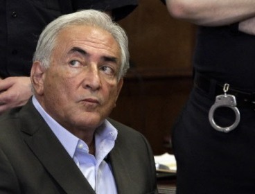 In this May 19 file photo, former International Monetary Fund leader Dominique Strauss-Kahn listens to proceedings in his case in New York state Supreme Court. (AP-Yonhap News)